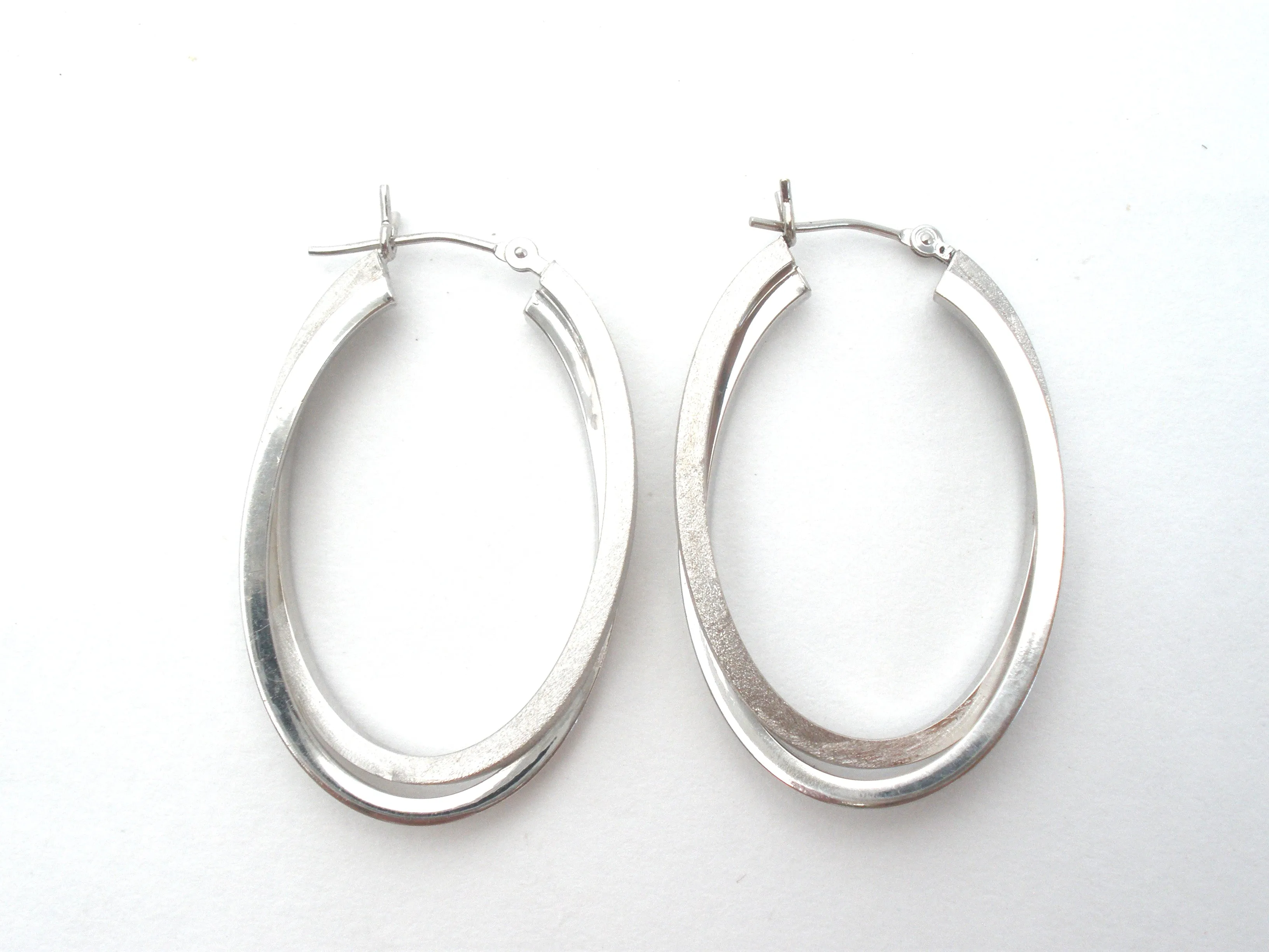 14K White Gold Hoop Earrings Oval Vintage