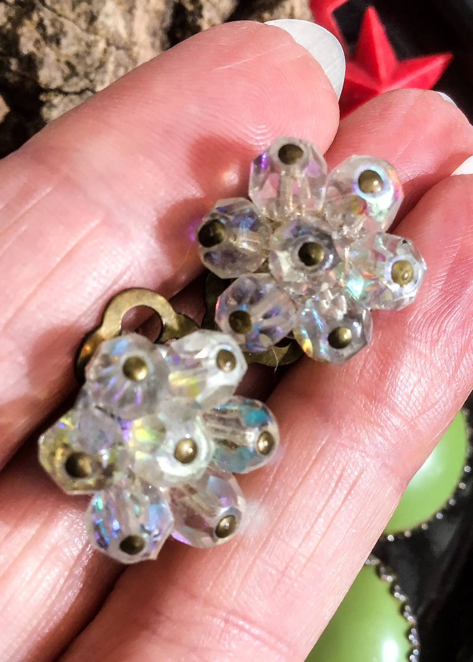 1940s Vintage Aurora Crystal Bead Clip On Earrings.