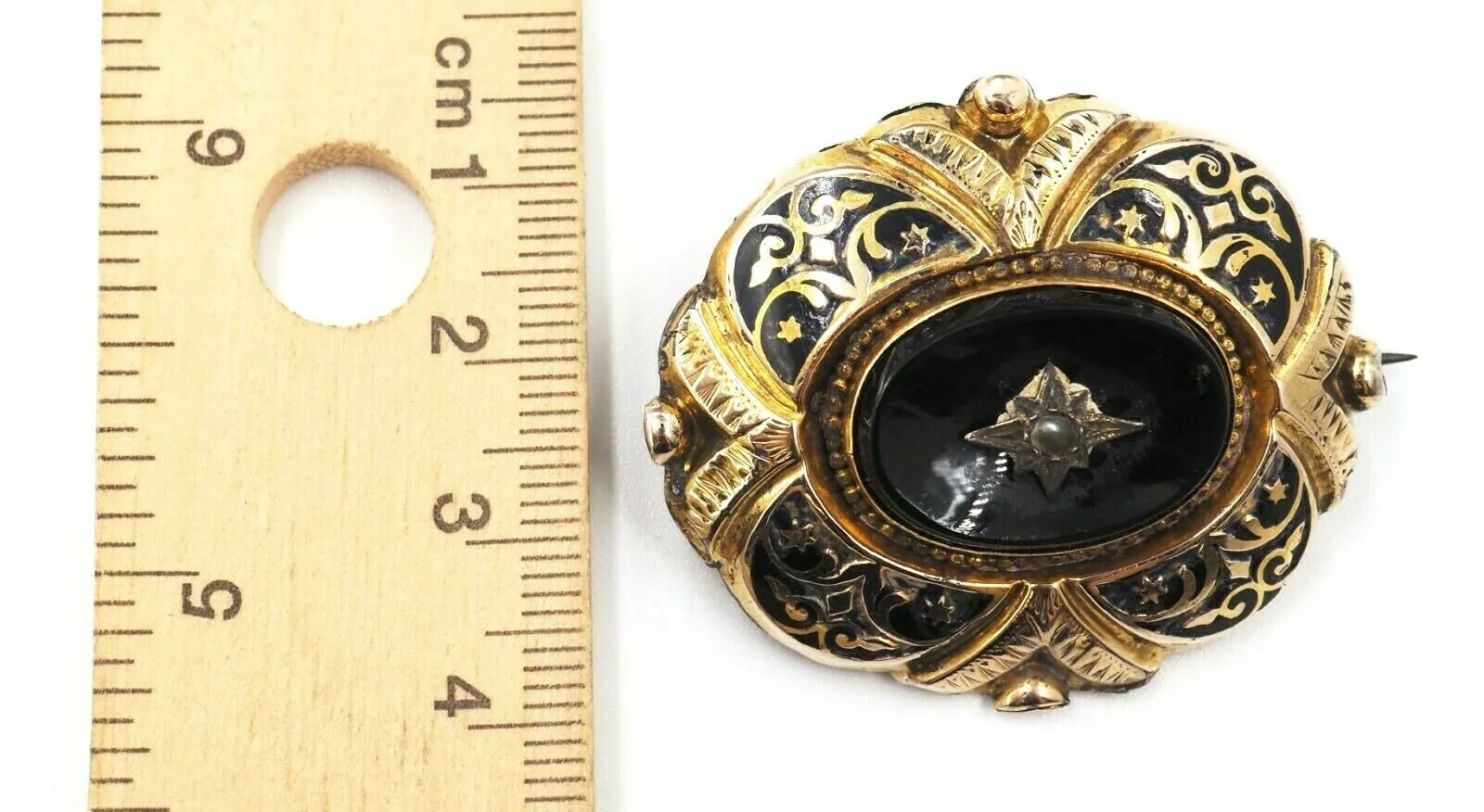 9ct Yellow Gold Pearl Enamel Mourning Brooch With Removable Glass Back