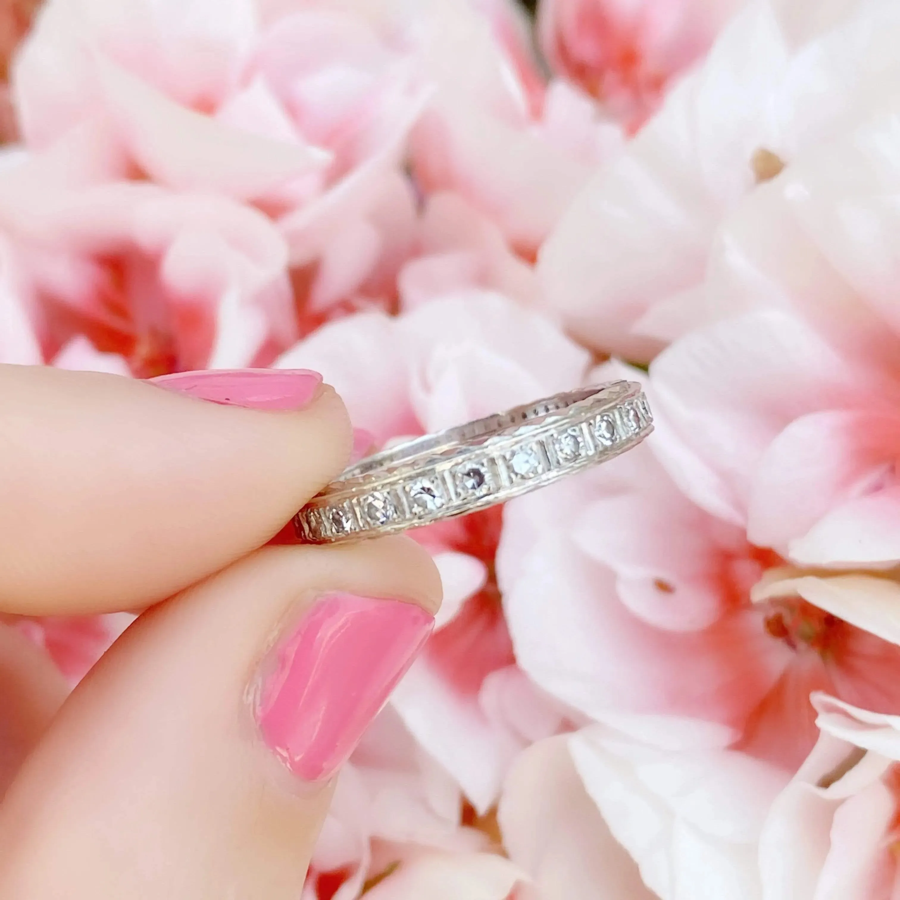 Art Deco 18ct White Gold Diamond Eternity Infinity Ring