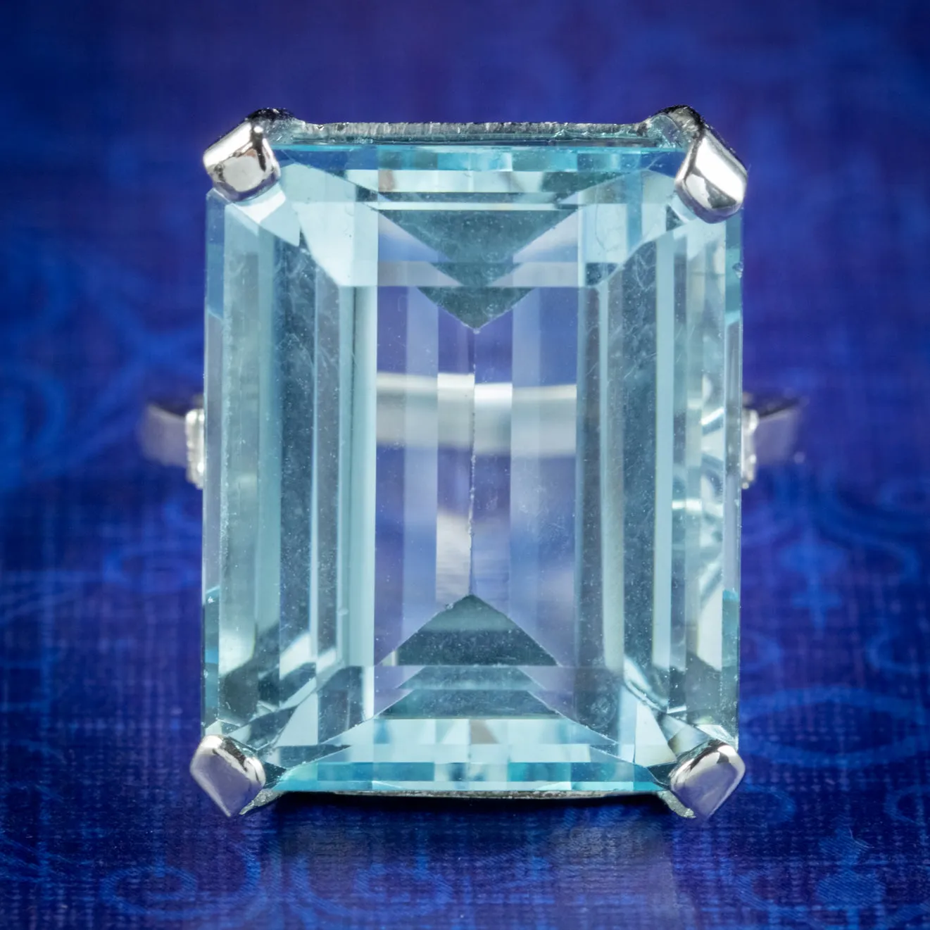 Art Deco Aquamarine Diamond Cocktail Ring 23.5ct Aqua Circa 1920