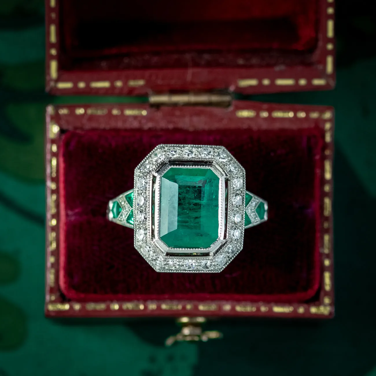 Art Deco Style Emerald Diamond Ring 2.25ct Of Emerald