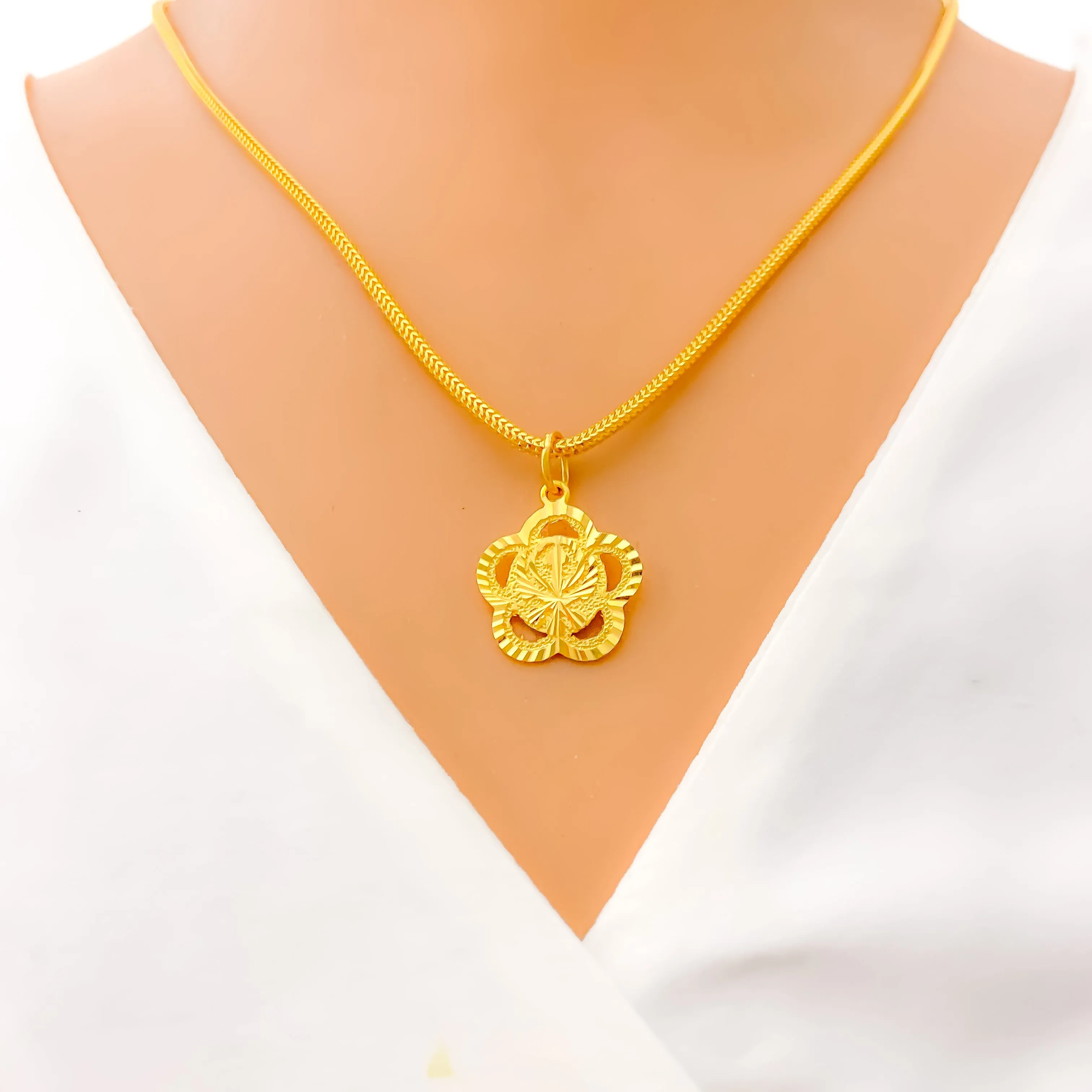 Beautiful Floral 22k Gold Khanda Pendant