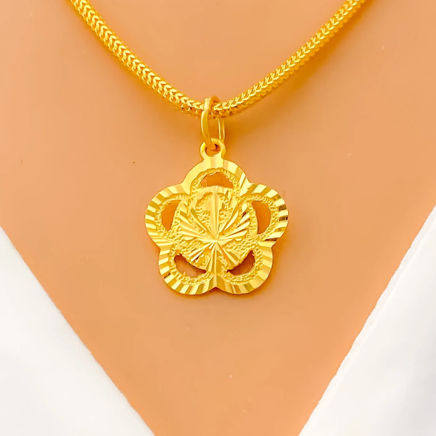 Beautiful Floral 22k Gold Khanda Pendant