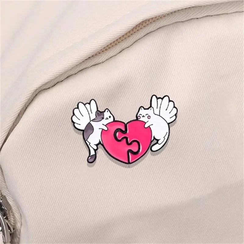 Cartoon Style Cute Simple Style Heart Shape Cat Alloy Enamel Plating Unisex Brooches Collar Pin