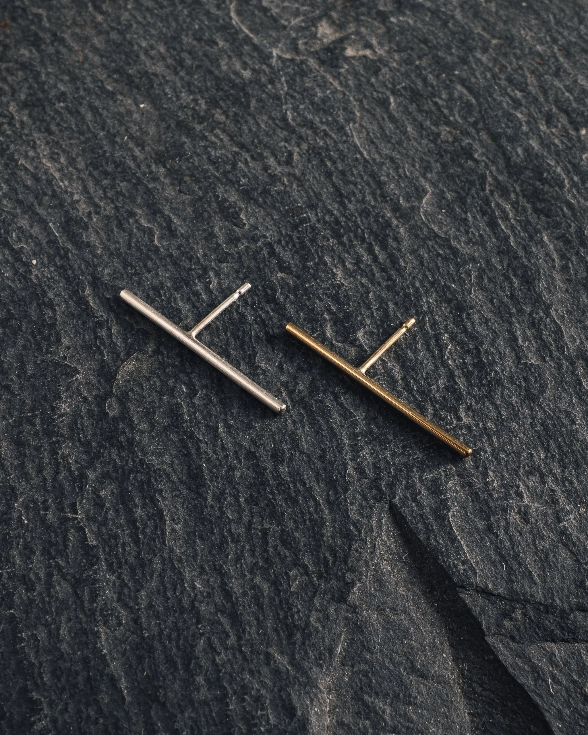 Mirta Thin Line Earring, Gold