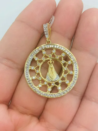 Pingente de Nossa Senhora de Aparecida Foleada a Ouro Excelente Qualidade 33x30mm / Pingente de Nossa Senhora Aparecida Com Zircônia No Aro