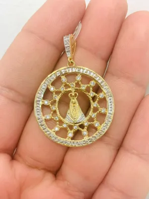 Pingente de Nossa Senhora de Aparecida Foleada a Ouro Excelente Qualidade 33x30mm / Pingente de Nossa Senhora Aparecida Com Zircônia No Aro