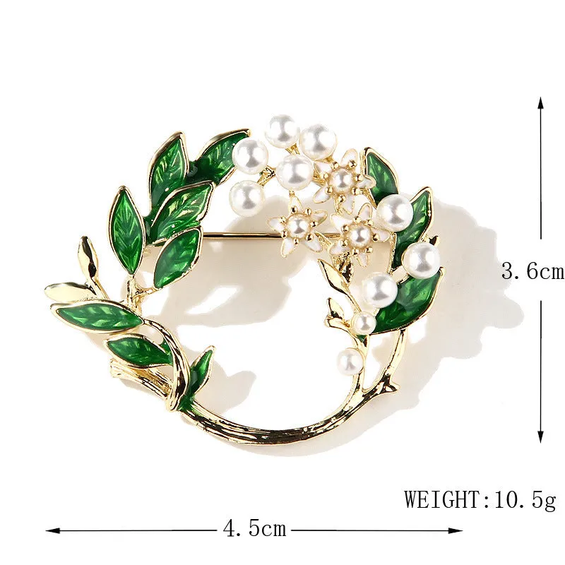 SB351 - Enamel Gardenia Brooch