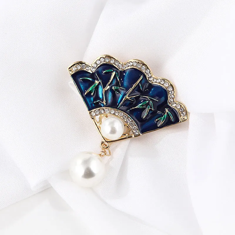 SB358 - Enamel fan pearl brooch