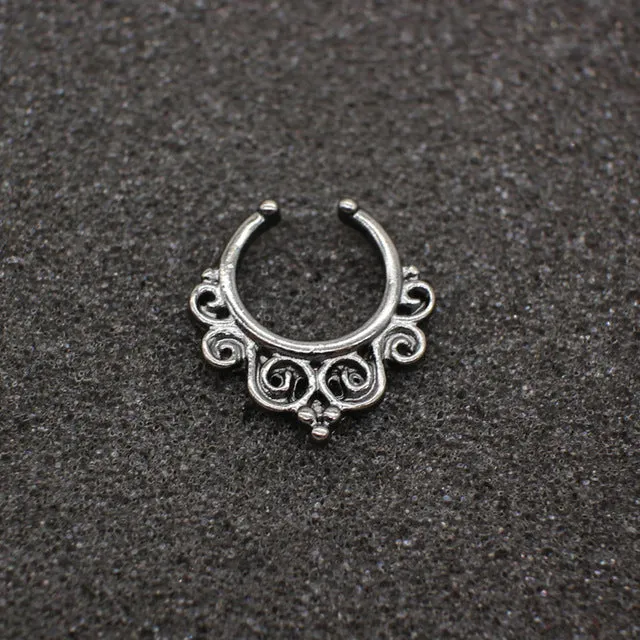 Trendy crystal Fake septum Piercing nose ring Black Hoop nose For Women faux body clip Rings clicker non Body Jewelry wholesale