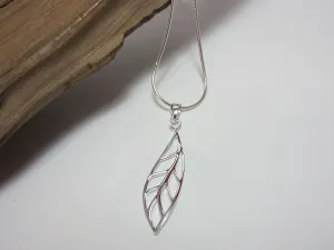 twisted leaf pendant