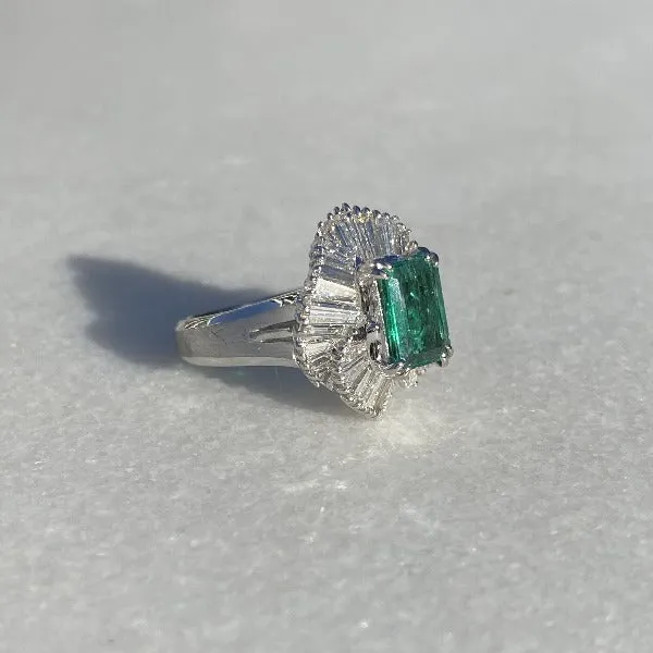 Vintage Emerald & Diamond Ring